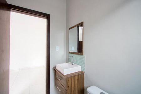 Casa à venda com 220m², 3 quartos e 4 vagasBanheiro do quarto 1