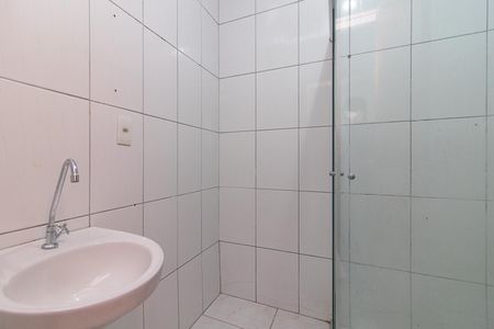 Casa para alugar com 30m², 2 quartos e 2 vagasBanheiro