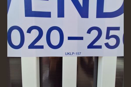 Casa à venda com 250m², 3 quartos e 2 vagasCódigo plaquinha UKLP-157