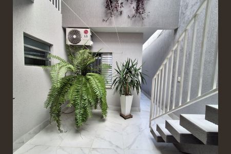 Casa à venda com 250m², 3 quartos e 2 vagasQuintal