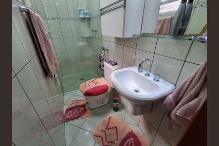 Casa à venda com 250m², 3 quartos e 2 vagasBanheiro Suíte 