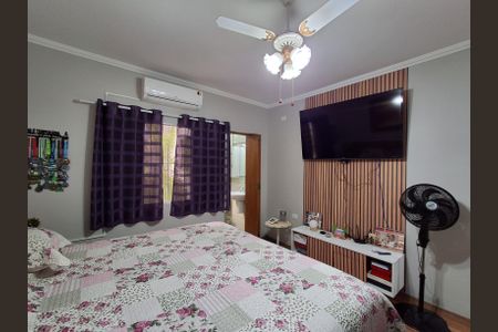 Casa à venda com 250m², 3 quartos e 2 vagasSuíte 
