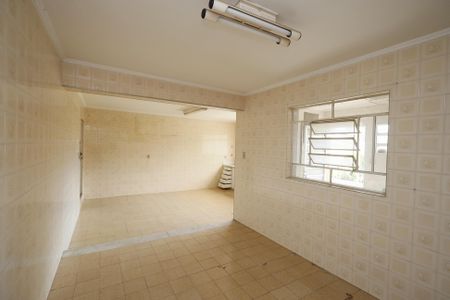 Casa à venda com 492m², 2 quartos e 2 vagasCozinha 