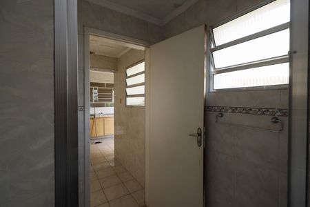 Casa à venda com 492m², 2 quartos e 2 vagasBanheiro 4 casa 3 