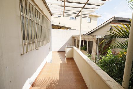 Casa à venda com 492m², 2 quartos e 2 vagasVaranda casa 3