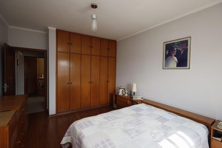 Casa à venda com 492m², 2 quartos e 2 vagasQuarto 2 casa 1