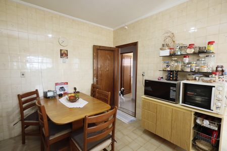 Casa à venda com 492m², 2 quartos e 2 vagasCozinha casa 1