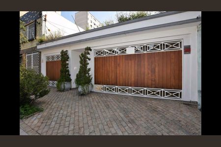 Casa à venda com 300m², 3 quartos e 6 vagas