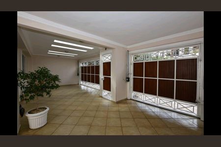 Casa à venda com 300m², 3 quartos e 6 vagas