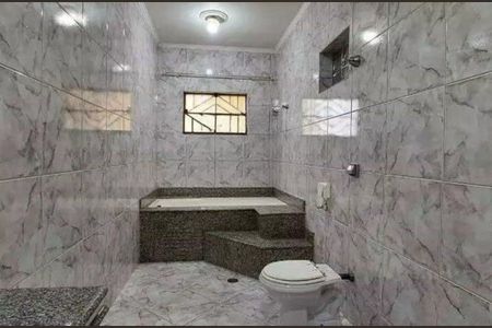 Casa à venda com 283m², 3 quartos e 4 vagas