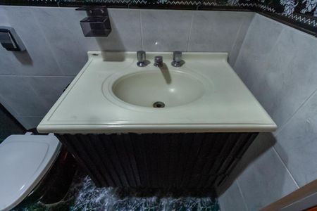 Casa para alugar com 141m², 3 quartos e 3 vagasBanheiro