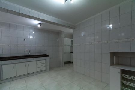 Casa para alugar com 141m², 3 quartos e 3 vagasCozinha