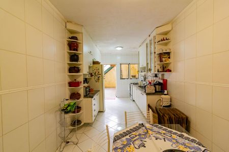 Casa para alugar com 200m², 3 quartos e 2 vagasCozinha