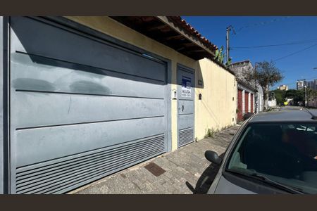 Casa para alugar com 200m², 3 quartos e 2 vagasFachada