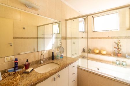 Casa para alugar com 200m², 3 quartos e 2 vagasBanheiro Suíte