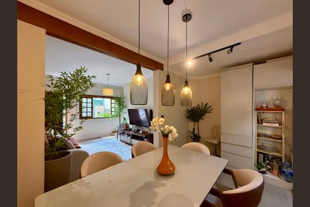 Sala de casa à venda com 2 quartos, 150m² em Campo Belo, São Paulo