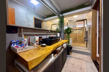 Casa à venda com 150m², 2 quartos e 2 vagasBanheiro 