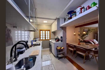 Casa à venda com 150m², 2 quartos e 2 vagasCozinha