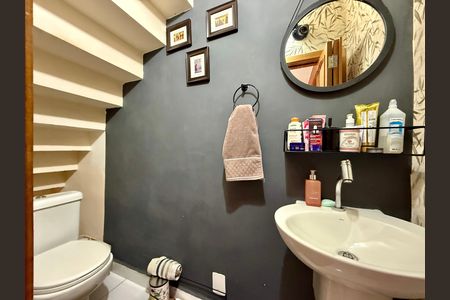 Casa à venda com 150m², 2 quartos e 2 vagasLavabo 