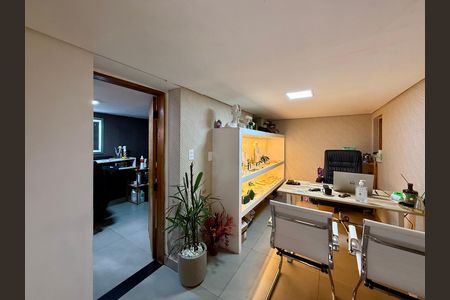 Casa à venda com 150m², 2 quartos e 2 vagasQuarto de Serviço 