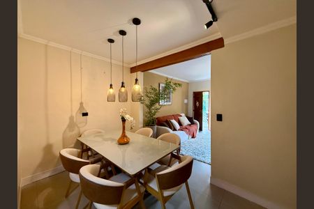 Sala de casa à venda com 2 quartos, 150m² em Campo Belo, São Paulo