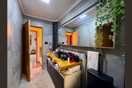 Casa à venda com 150m², 2 quartos e 2 vagasBanheiro 