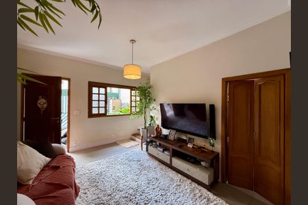Casa à venda com 150m², 2 quartos e 2 vagasSala