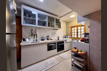 Casa à venda com 150m², 2 quartos e 2 vagasCozinha 