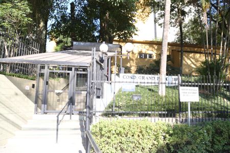 Apartamento à venda com 60m², 3 quartos e 1 vagaFachada