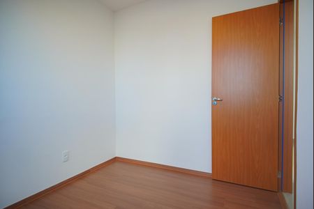 Quarto 1 de apartamento para alugar com 2 quartos, 40m² em Costa E Silva, Porto Alegre