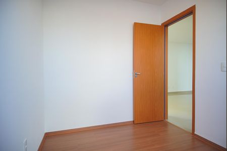 Quarto 1 de apartamento para alugar com 2 quartos, 40m² em Costa E Silva, Porto Alegre