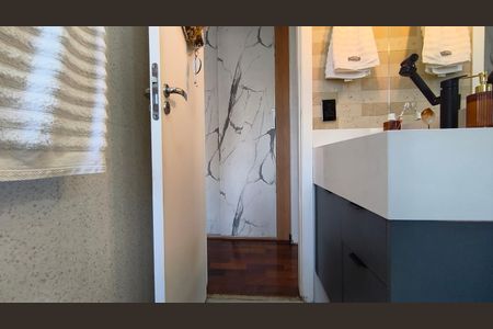 Apartamento à venda com 100m², 2 quartos e 2 vagasBanheiro da Suíte