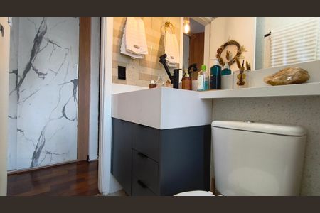 Apartamento à venda com 100m², 2 quartos e 2 vagasBanheiro da Suíte