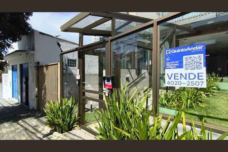 Apartamento à venda com 100m², 2 quartos e 2 vagasFachada + plaquinha 