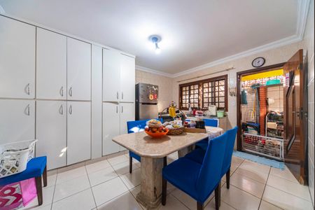 Casa para alugar com 149m², 2 quartos e 5 vagasCozinha 