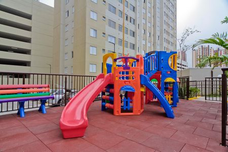 Apartamento para alugar com 43m², 2 quartos e sem vaga Apartamento para alugar com 43m², 2 quartos e sem vagaÁrea comum - Playground