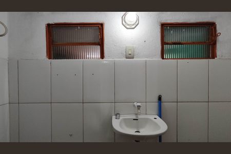 Banheiro de casa para alugar com 1 quarto, 30m² em Parque Sao Francisco, Ferraz de Vasconcelos