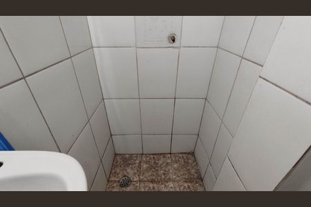 Banheiro de casa para alugar com 1 quarto, 30m² em Parque Sao Francisco, Ferraz de Vasconcelos