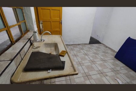 Cozinha de casa para alugar com 1 quarto, 30m² em Parque Sao Francisco, Ferraz de Vasconcelos