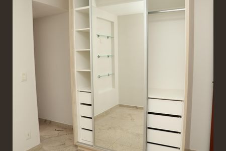 Suíte de apartamento para alugar com 3 quartos, 83m² em Jardim Goiás, Goiânia
