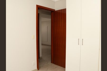 Quarto 1 de apartamento para alugar com 3 quartos, 83m² em Jardim Goiás, Goiânia
