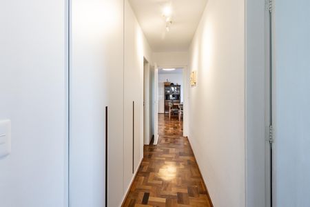 Apartamento à venda com 150m², 2 quartos e 2 vagasCorredor