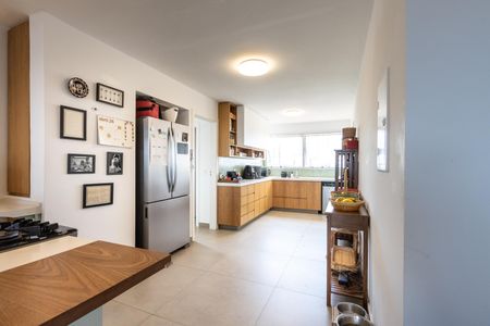 Apartamento à venda com 150m², 2 quartos e 2 vagasCozinha