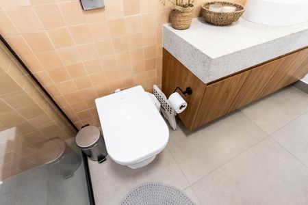 Apartamento à venda com 150m², 2 quartos e 2 vagasBanheiro do Corredor