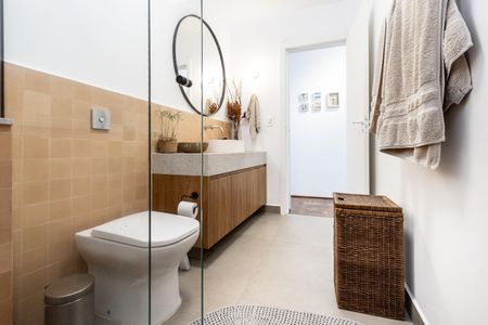 Apartamento à venda com 150m², 2 quartos e 2 vagasBanheiro do Corredor