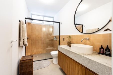 Apartamento à venda com 150m², 2 quartos e 2 vagasBanheiro do Corredor