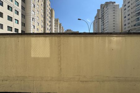 Apartamento à venda com 61m², 2 quartos e 1 vagaVista - Sala