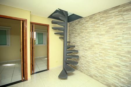 Studio à venda com 90m², 2 quartos e 1 vagaEscada