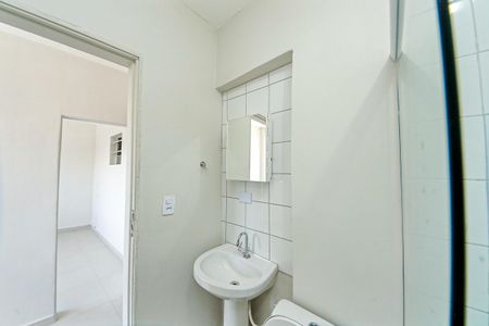 Casa à venda com 200m², 4 quartos e 3 vagasBanheiro - Casa 1