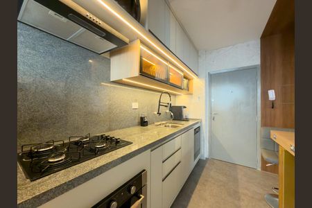 Cozinha de apartamento à venda com 2 quartos, 67m² em Pinheiros, São Paulo